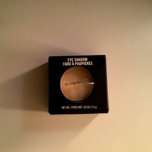 MAC cosmetics Nylon shimmer eyeshadow.